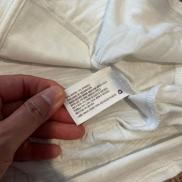 ART CLASS Girls Embroidered Floral Boho White Tank Top - Picture 3 of 6